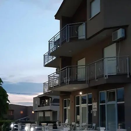Aurora 3*