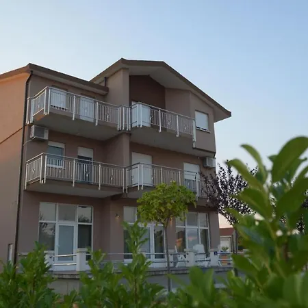 Aurora Hotel 3*